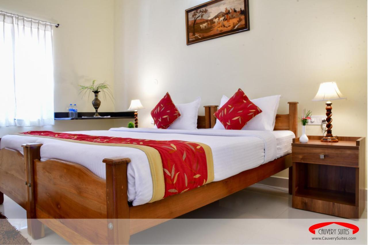 Cauvery Suites Madikeri Exterior foto