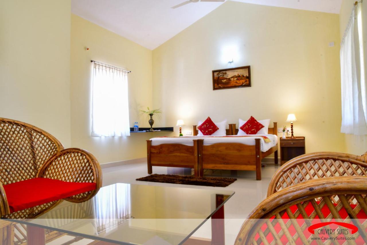 Cauvery Suites Madikeri Exterior foto